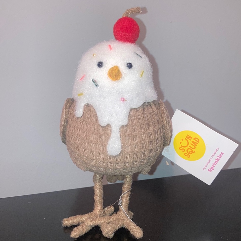 Sun Squad Featherly Friends Sprinkles 2025